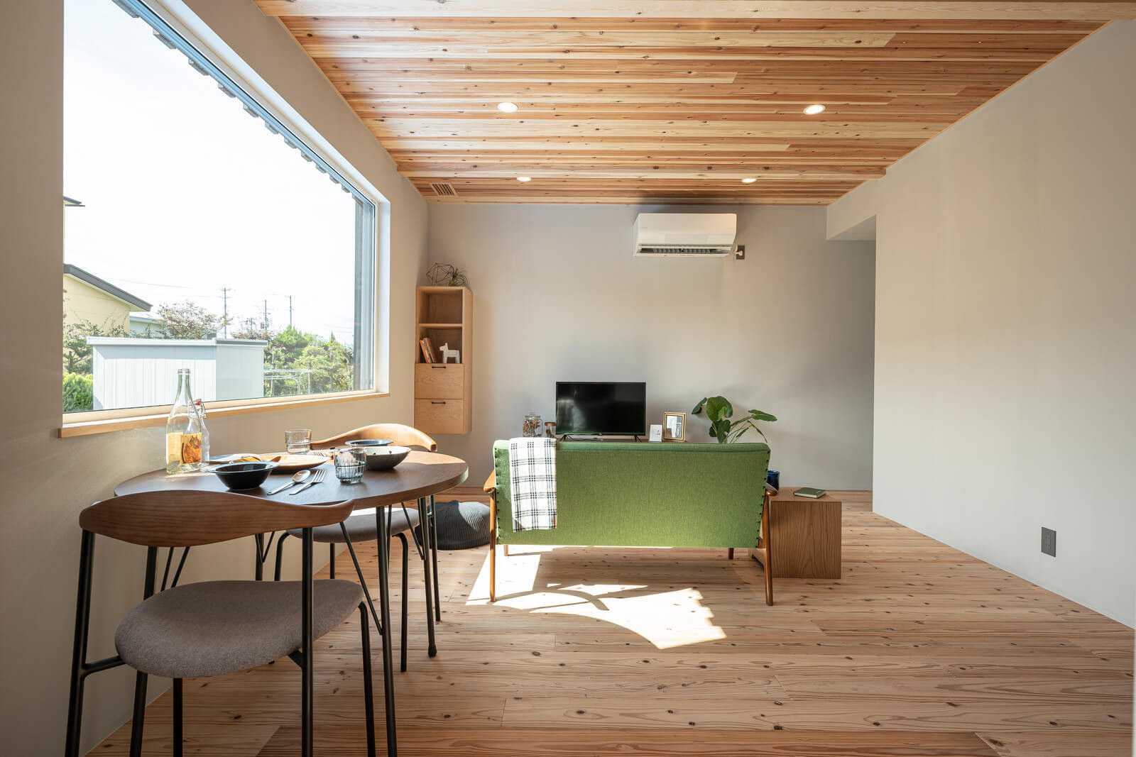 PLAN A　2つのビルトインガレージがある30坪の平屋