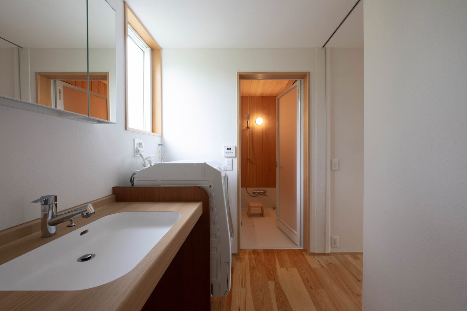 PLAN D　広いロフトスペースを備えた約25坪の平屋