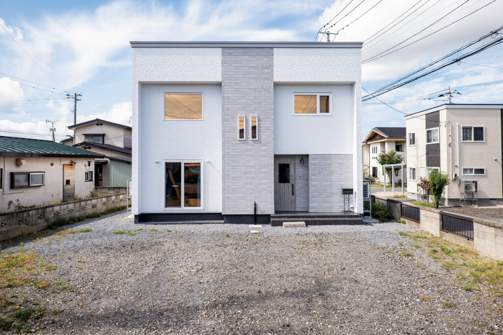 家事動線にこだわった天然素材の家